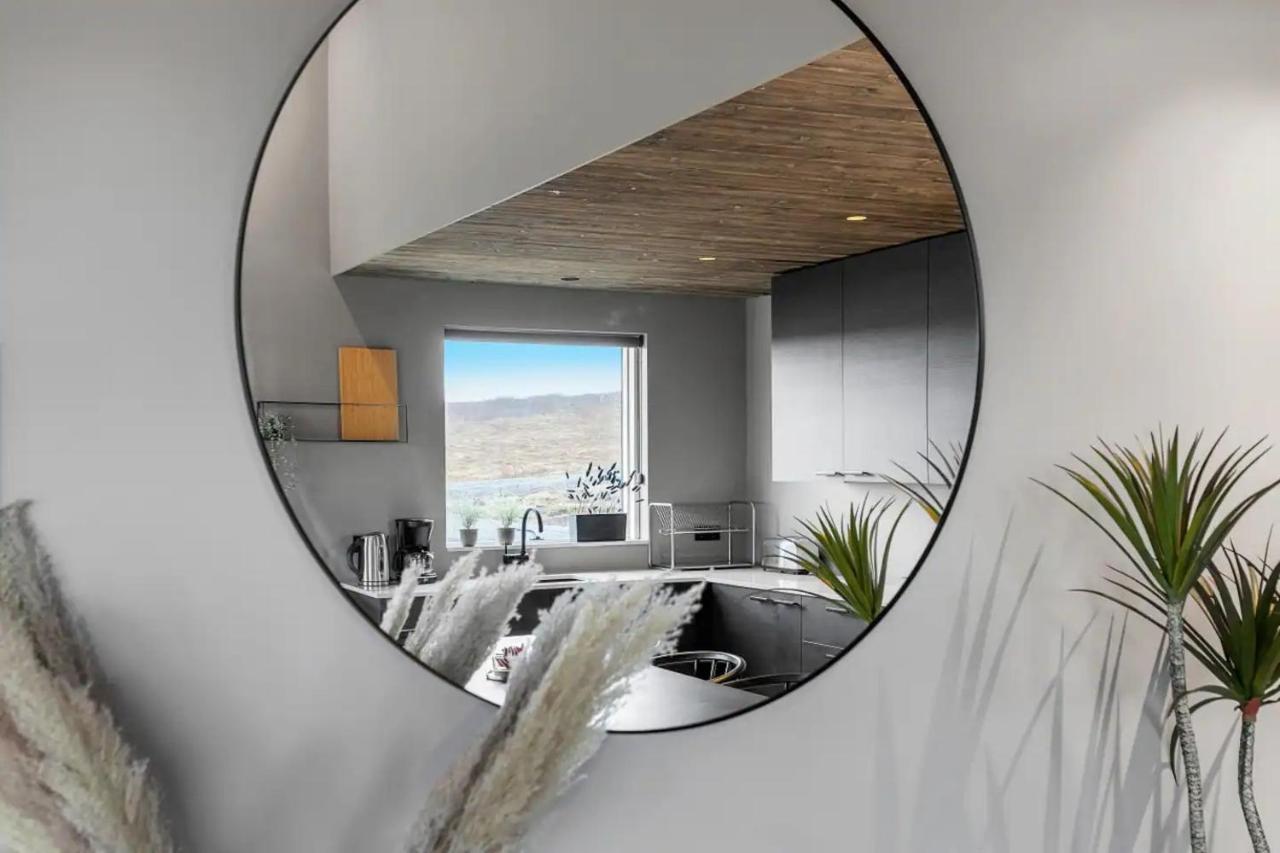 Luxury Log Home With A Hot Tub Selfoss Esterno foto