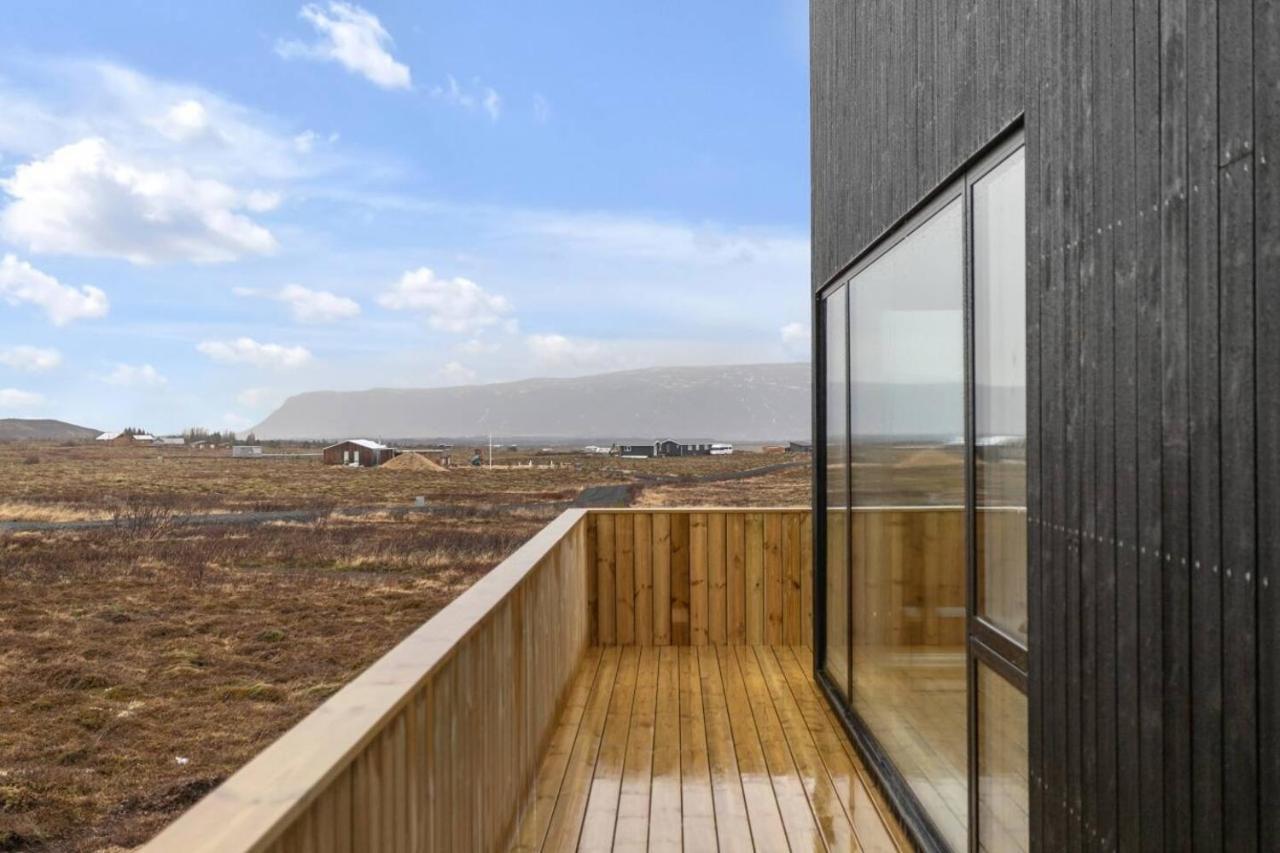 Luxury Log Home With A Hot Tub Selfoss Esterno foto