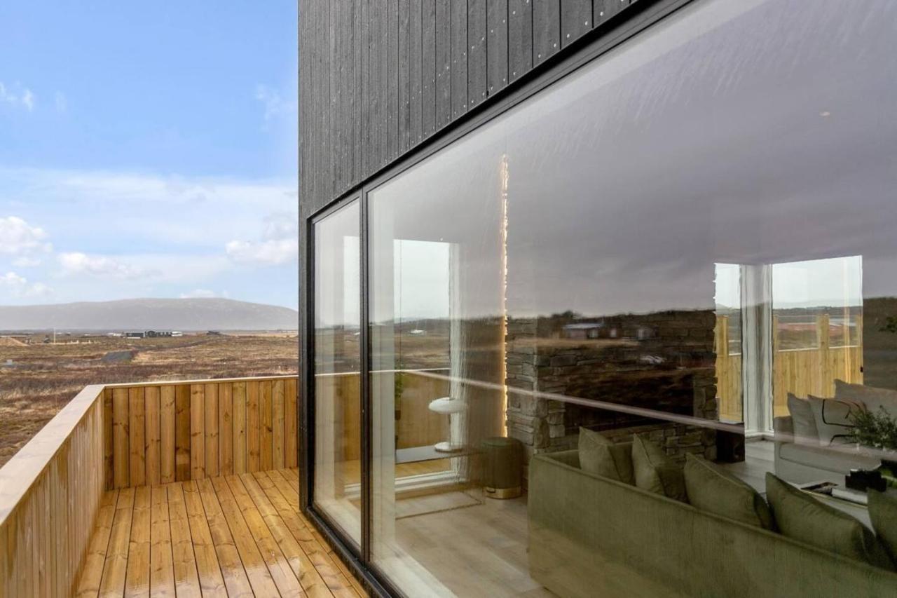 Luxury Log Home With A Hot Tub Selfoss Esterno foto